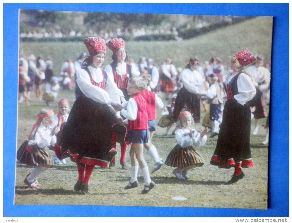 Estonian folk dancers 6 - folk costumes - dance festival - large format card - 1975 - Estonia USSR - unused - JH Postcards