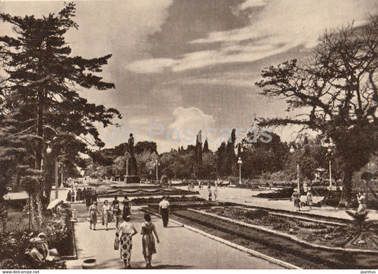 Sochi - square near monument to Lenin - 1958 - Russia USSR - unused - JH Postcards