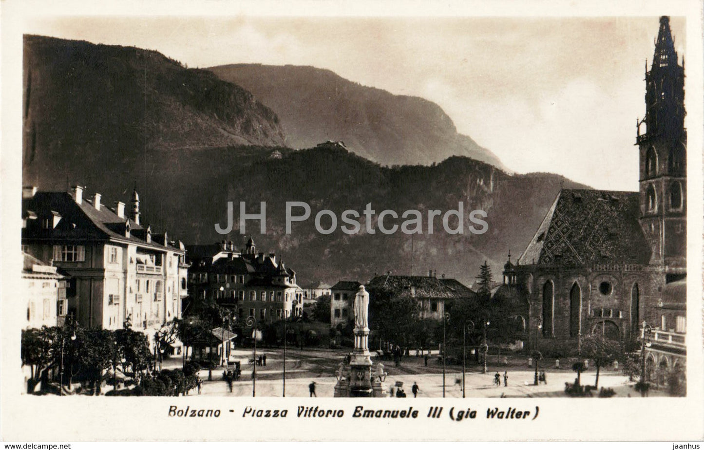 Bolzano - Piazza Vittorio Emanuele III gia Walter - old postcard - Italy - unused - JH Postcards