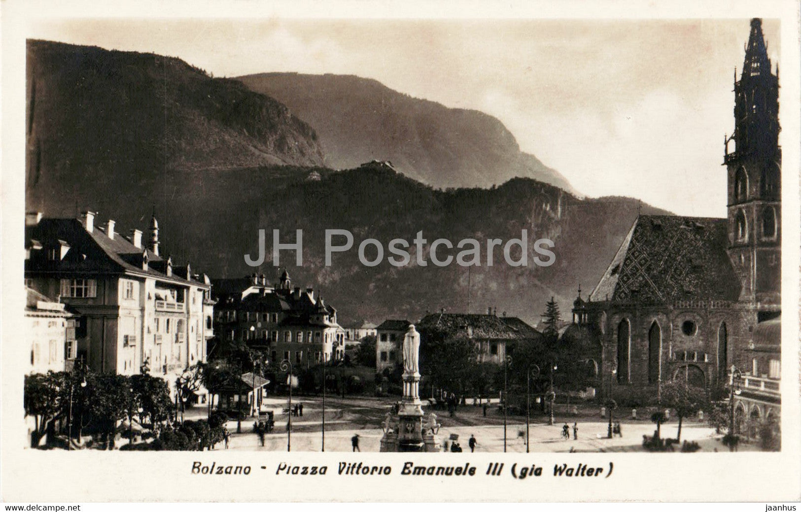 Bolzano - Piazza Vittorio Emanuele III gia Walter - old postcard - Italy - unused - JH Postcards