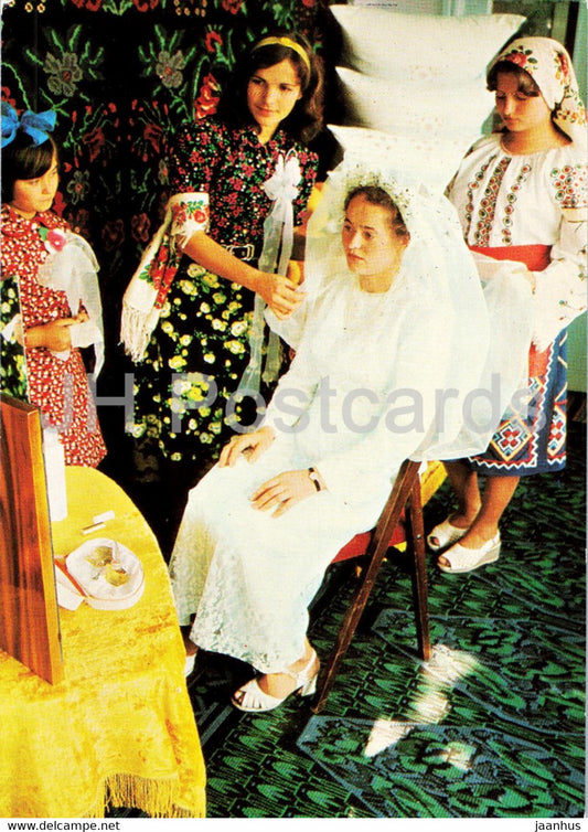 Casa Mare - The bride is dressed - wedding - folk costumes - 1980 - Moldova USSR - unused - JH Postcards