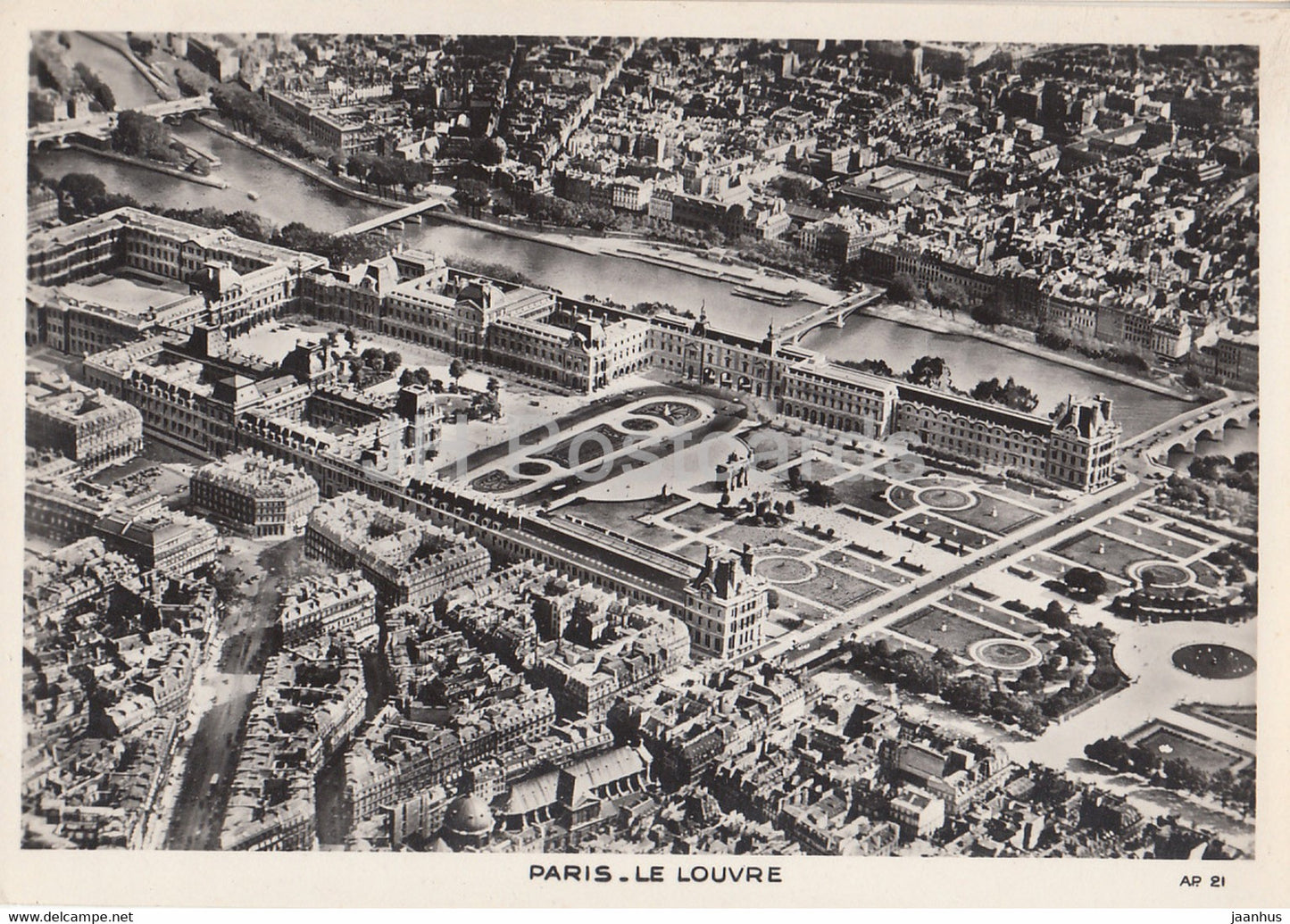Paris - Le Louvre - AP 21 - France - unused - JH Postcards