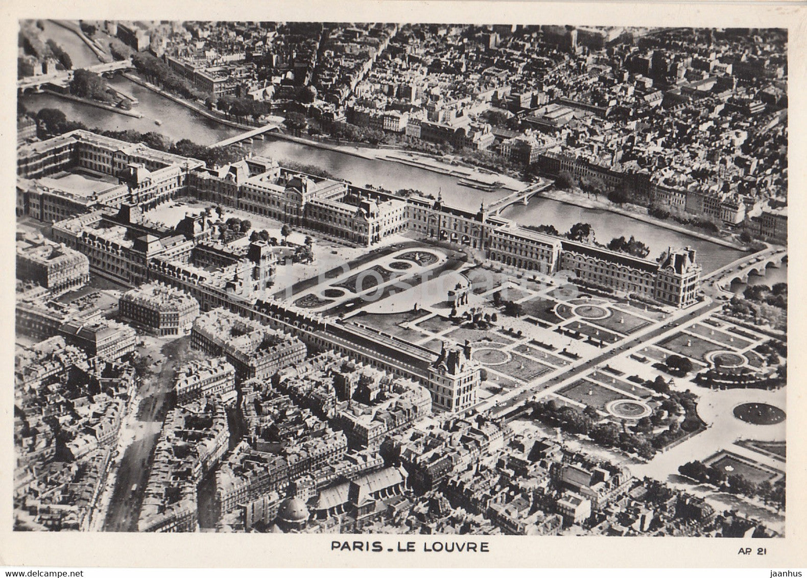 Paris - Le Louvre - AP 21 - France - unused - JH Postcards