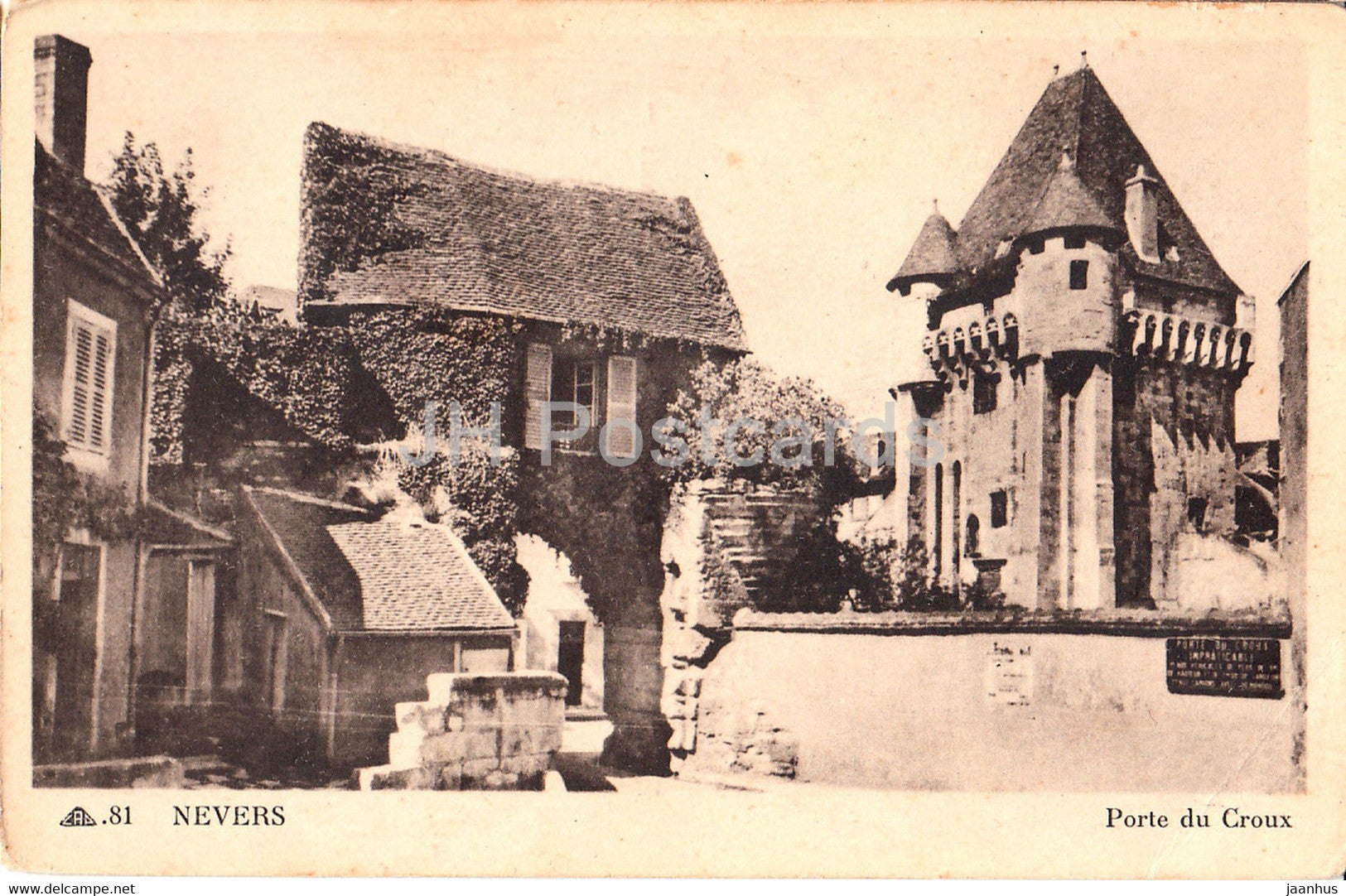 Nevers - Porte du Croux - 81 - old postcard - France - unused - JH Postcards