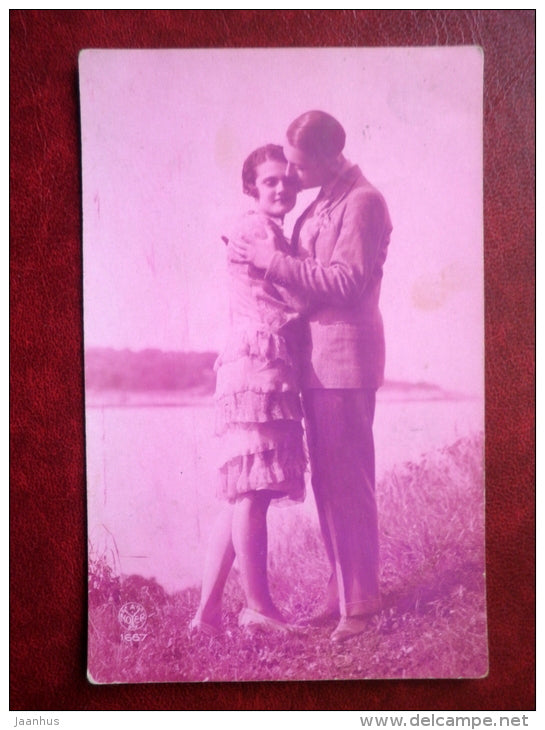 man and woman - couple - NOYER 1667 - old postcard - circulated in Estonia 1930 , Võru - France - used - JH Postcards