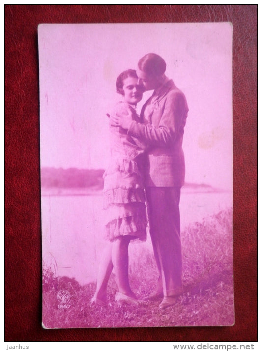 man and woman - couple - NOYER 1667 - old postcard - circulated in Estonia 1930 , Võru - France - used - JH Postcards