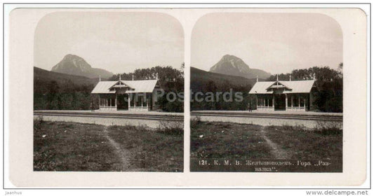 Railway Station Razvalka - hill - Zheleznovodsk - Caucasus - Russia - Russie - stereo photo - stereoscopique - old photo - JH Postcards