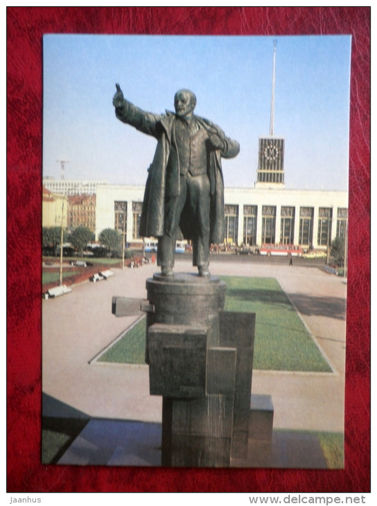 Leningrad - St. Petersburg - monument to Lenin in front of Finland Railway terminal - 1986 - Russia - USSR - unused - JH Postcards