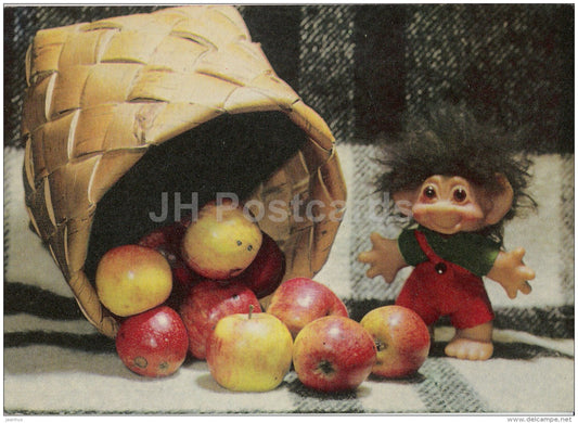 New Year Greeting Card - basket with apples - gnome - dwarf - 1971 - Estonia USSR - used - JH Postcards