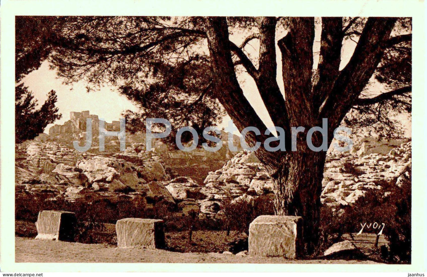 Paysages et Pierres de Provence - Vue d'ensemble des Baux - La Douce France - 14 - old postcard - France - unused - JH Postcards