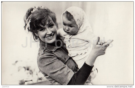 3 - baby - Russian singer Alla Pugacheva in Mosfilm movie A Woman Who Sings - 1984 - Russia USSR - unused - JH Postcards