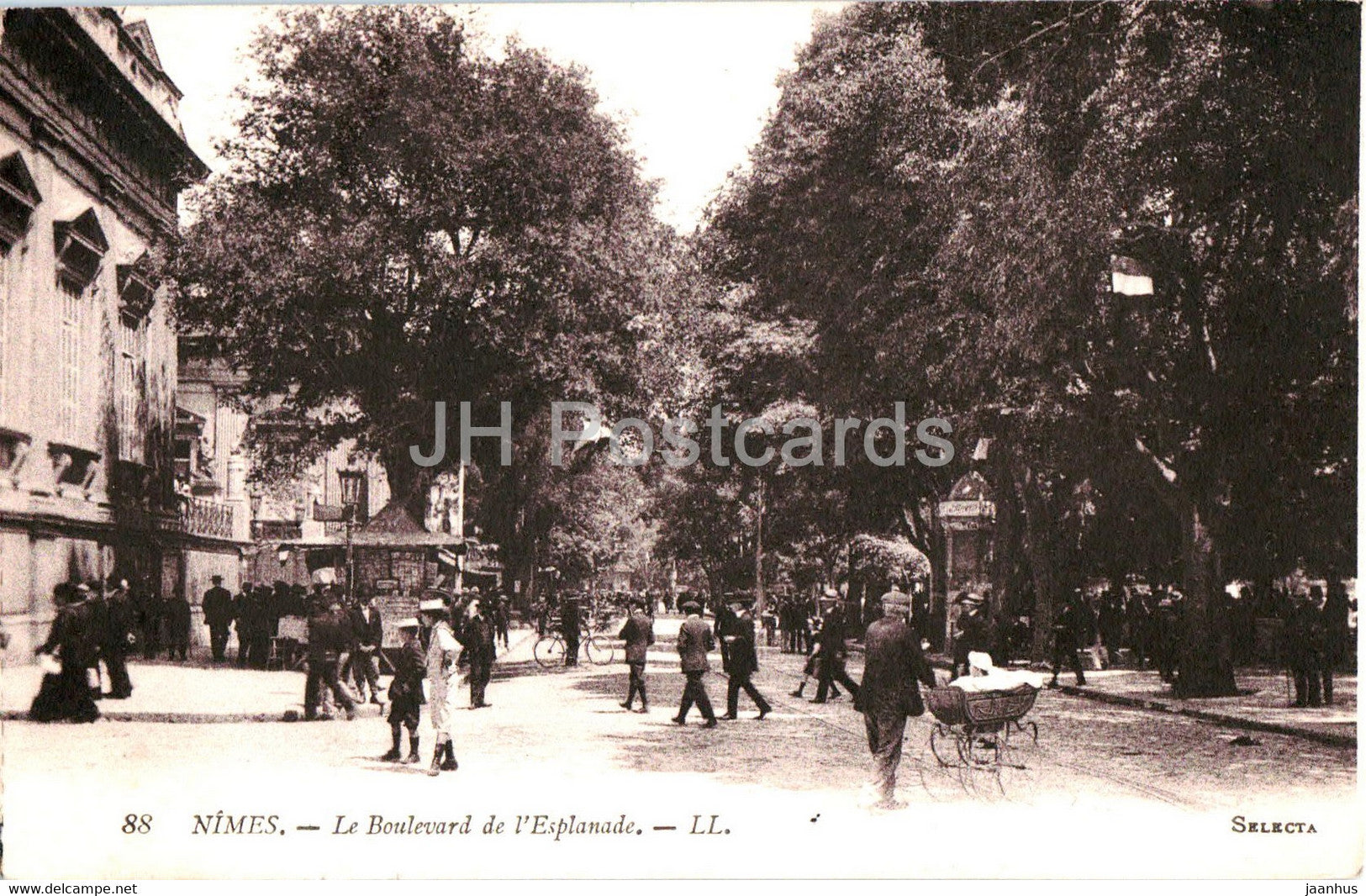 Nimes - Le Boulevard de l'Esplanade - 88 - old postcard - 1923 - France - used - JH Postcards