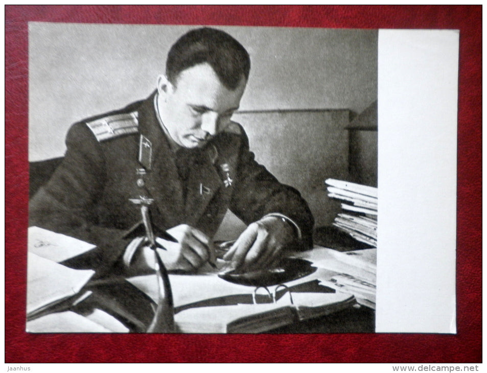 respond to letters - cosmonaut - Yuri Gagarin - 1969 - Russia USSR - unused - JH Postcards