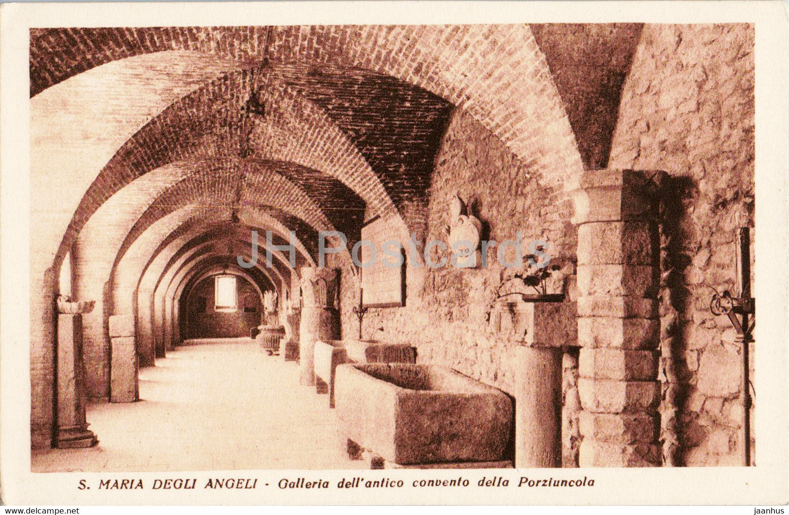 S Maria Degli Angeli - Galleria dell'antico convento della Porziuncola - old postcard - Italy - unused - JH Postcards