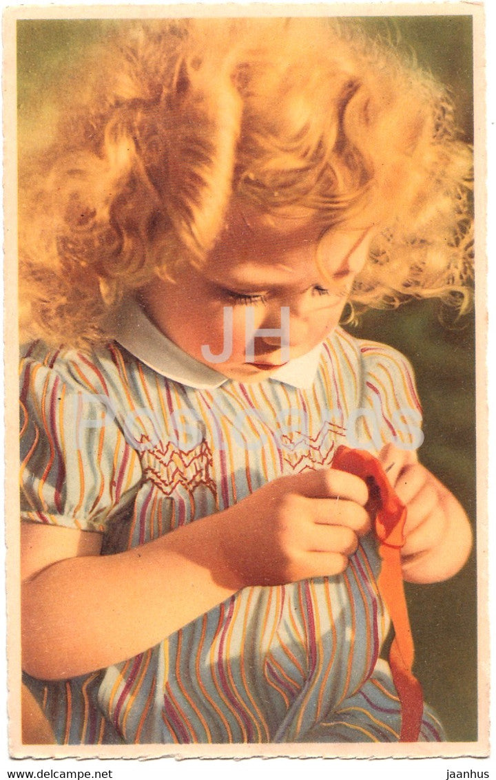 Girl - Superluxe Paris - old postcard - France - unused - JH Postcards