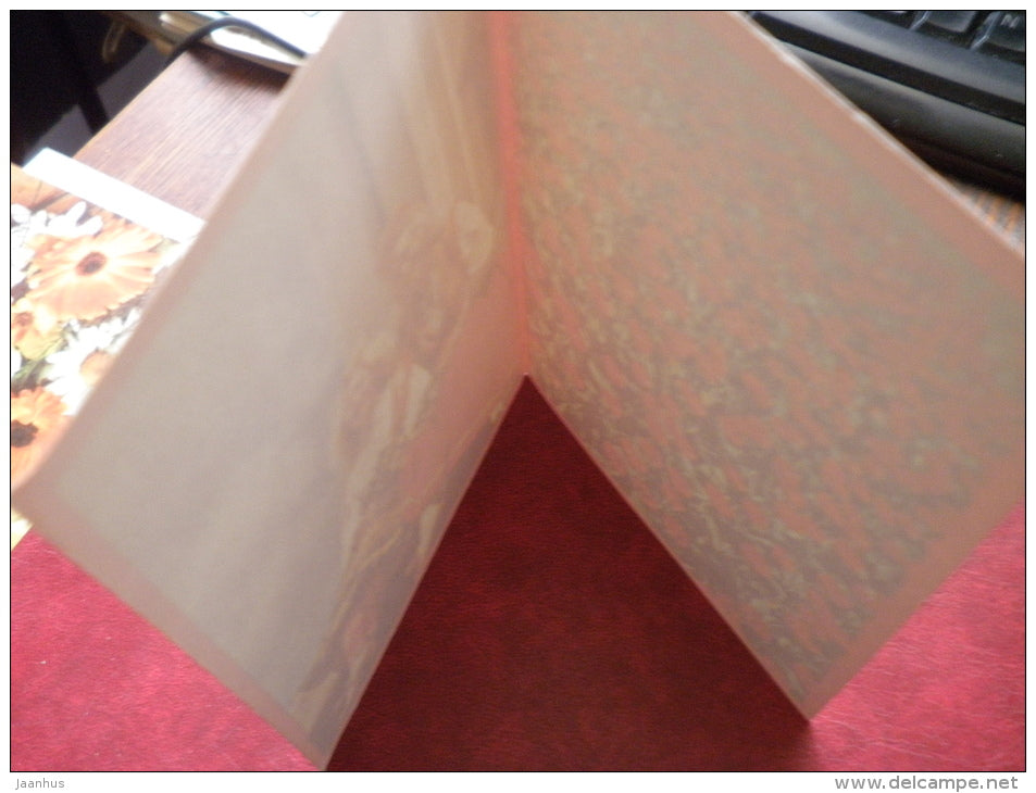 Greeting Card - Ladies in Estonian folk costumes - tulips - flowers - 1978 - Estonia USSR - unused - JH Postcards