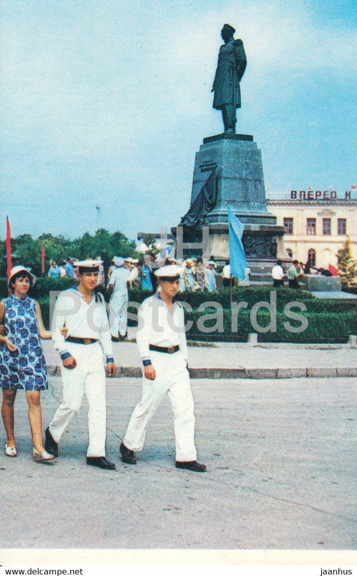 Sevastopol - near monument to admiral Nakhimov - sailors - Crimea - 1969 - Ukraine USSR - unused - JH Postcards