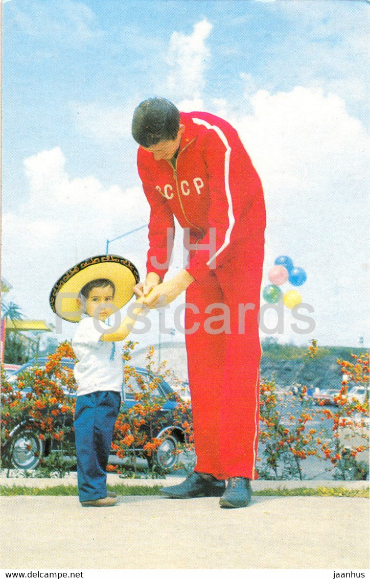 Olympic Games Mexico 1968 - Soviet Basketball player Sergey Kovalenko and a Mexican Boy - sport - 1970 - Mexico - unused - JH Postcards