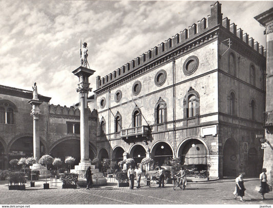 Ravenna - Piazza del Popolo - People square - old postcard - 1958 - Italy - used - JH Postcards