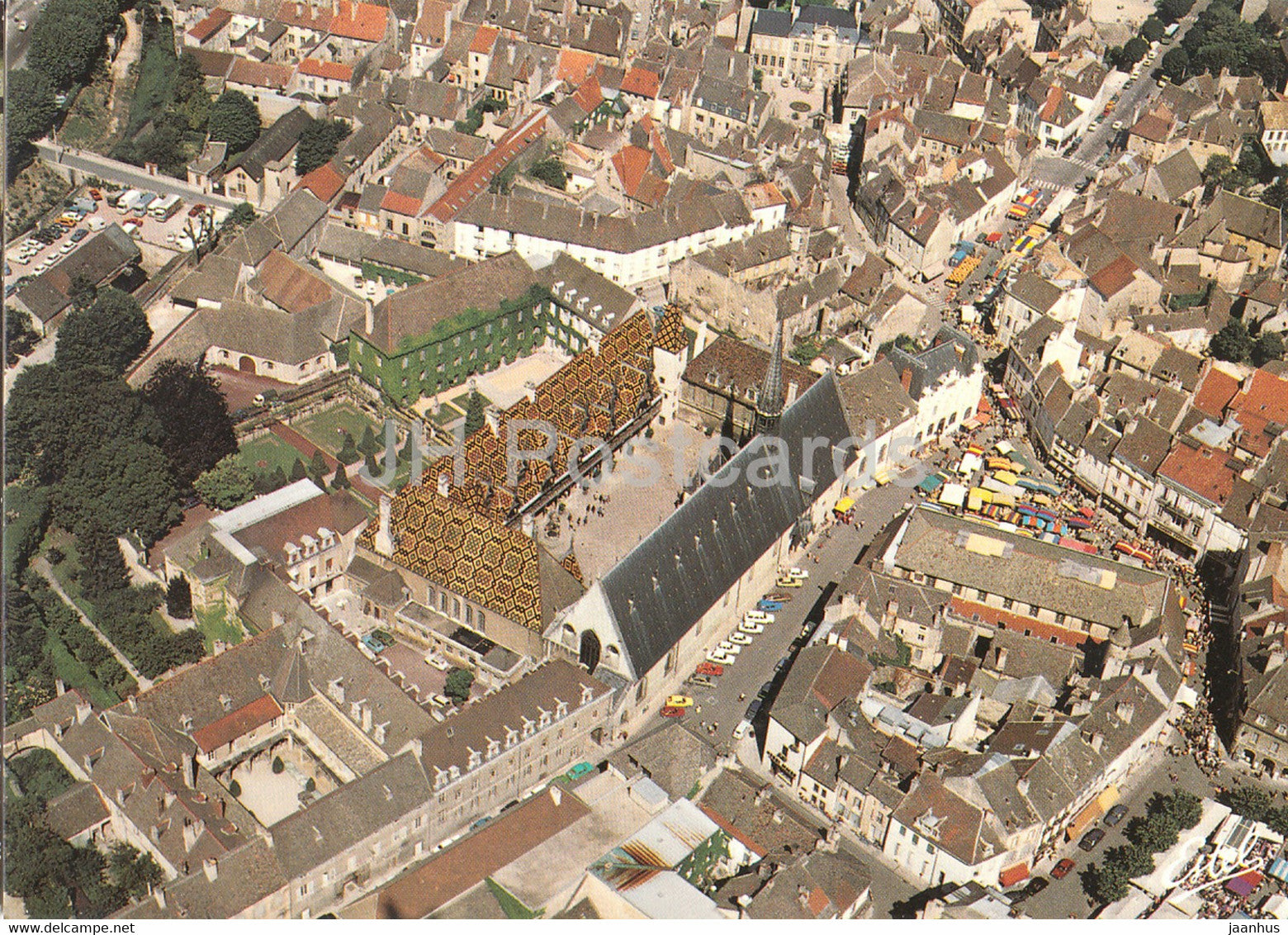 Beaune - Vue aerienne de l'hotel Dieu fonde - France - unused - JH Postcards