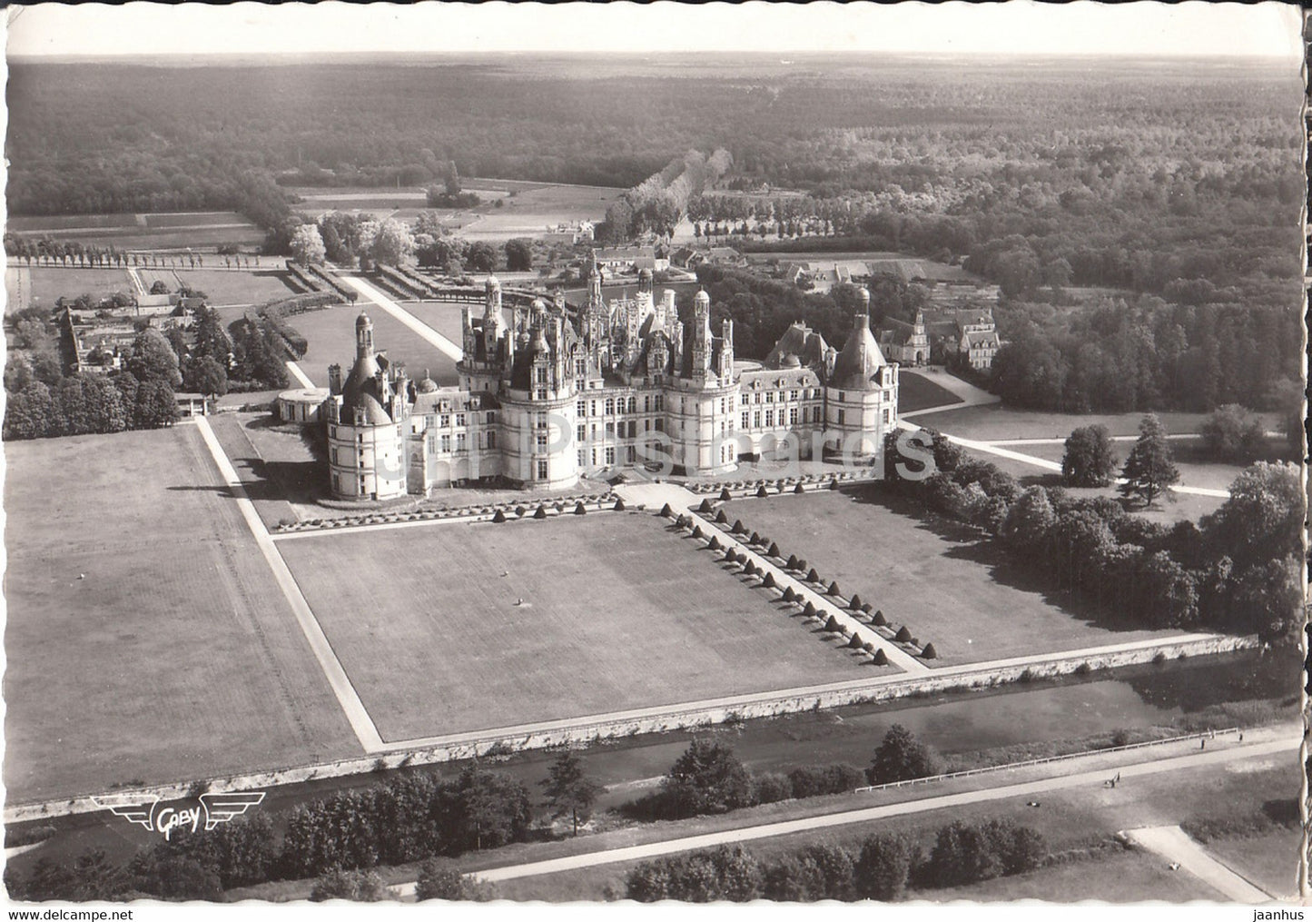 La France Vue du Ciel - Chateaux de la Loire - Chambord - Le Chateau - castle - 1964 - France - used - JH Postcards