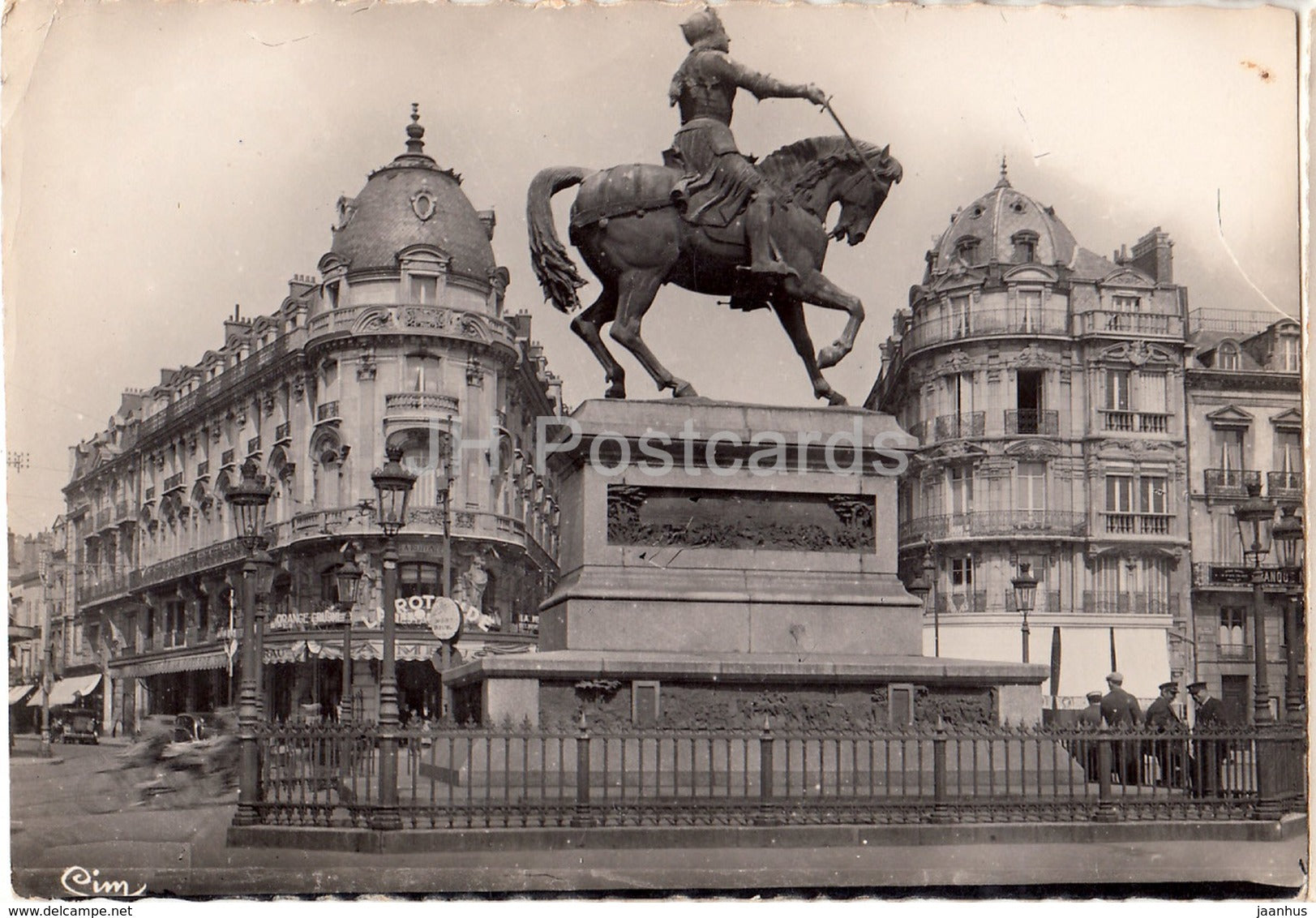 Orleans - La Place du Martroi - Statue de Ste-Jeanne d'Arc - Joan of Arc monument - 10 - France - unused - JH Postcards