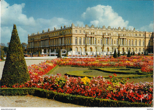 Chateau de Versailles - Les Parterres du Midi - The Southern Flower Beds - castle - 1976 - France - used - JH Postcards