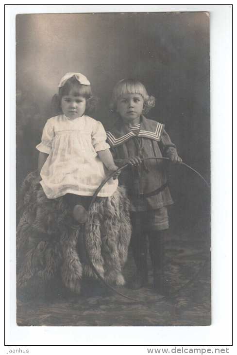 Children - hula hoop - old photo card - Estonia - unused - JH Postcards