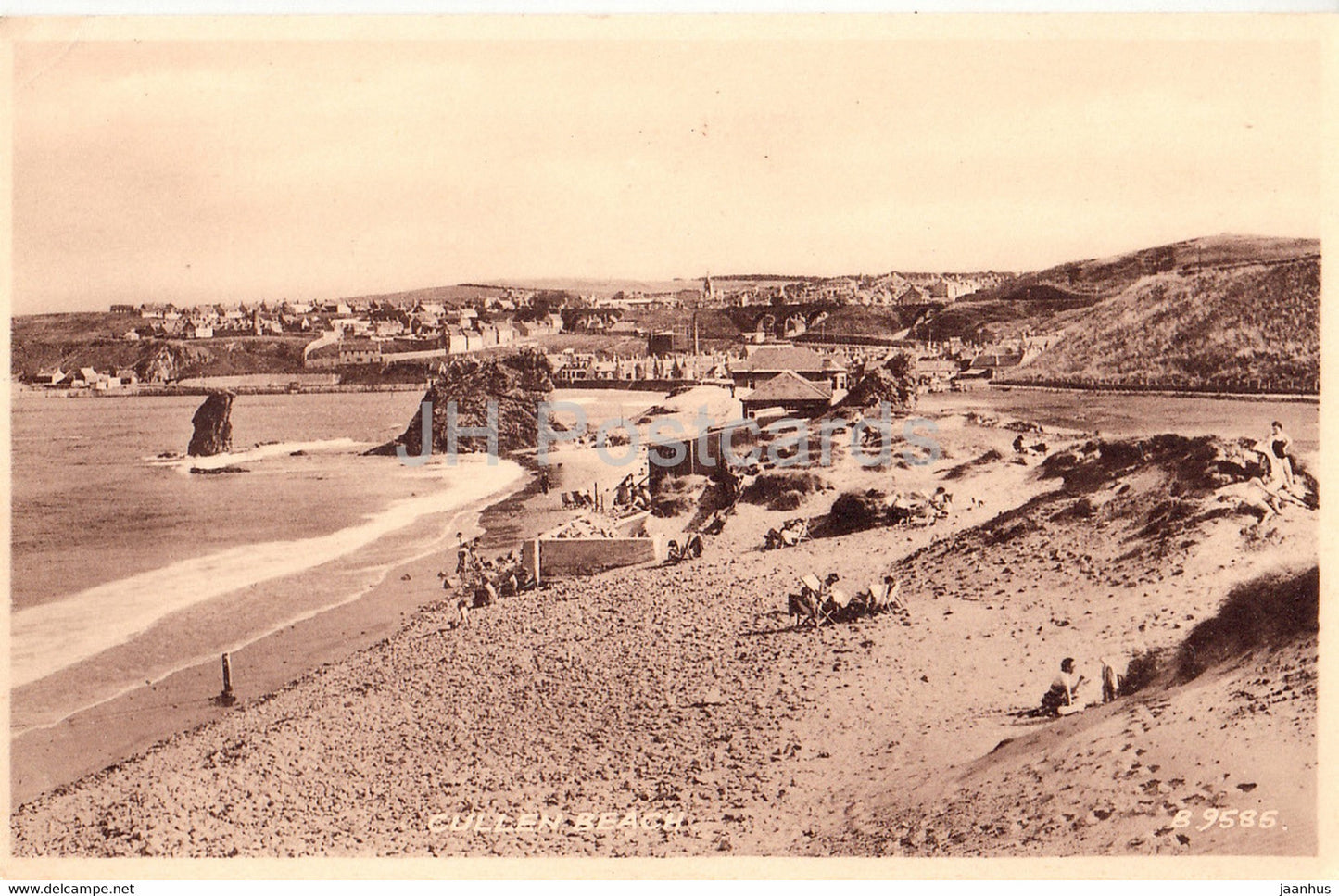 Cullen Beach - 9585 - old postcard - Scotland - United Kingdom - unused - JH Postcards