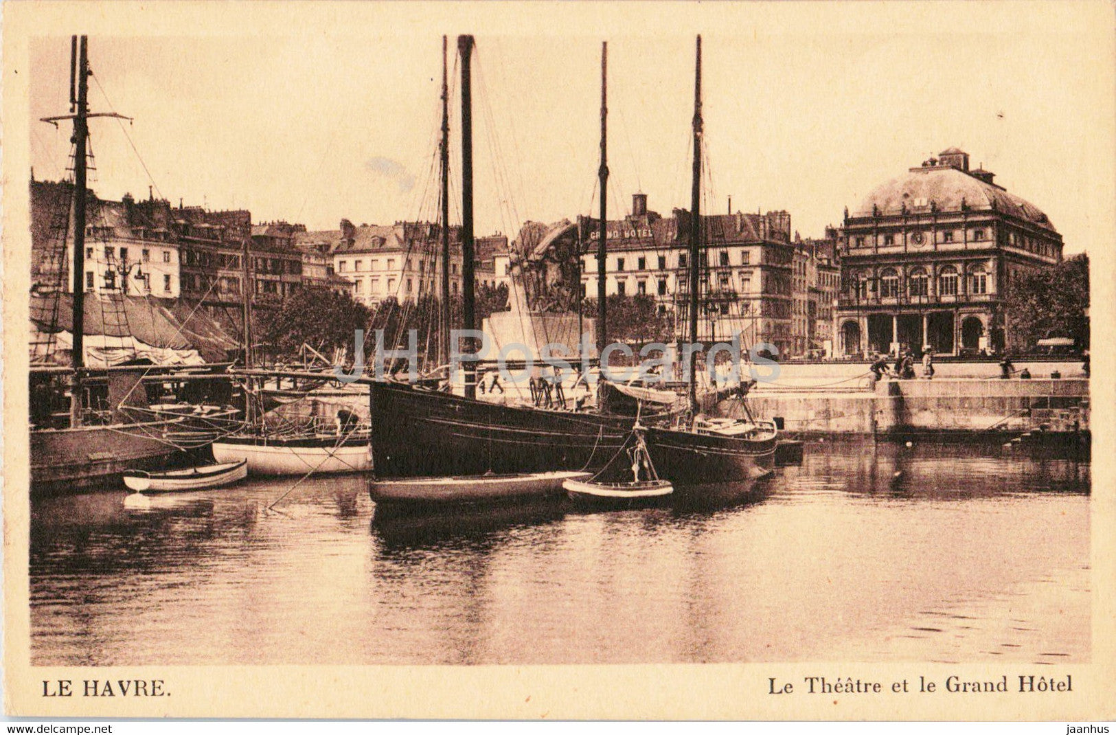 Le Havre - Le Theatre et le Grand Hotel - ship - boat - old postcard - 1940 - France - used - JH Postcards