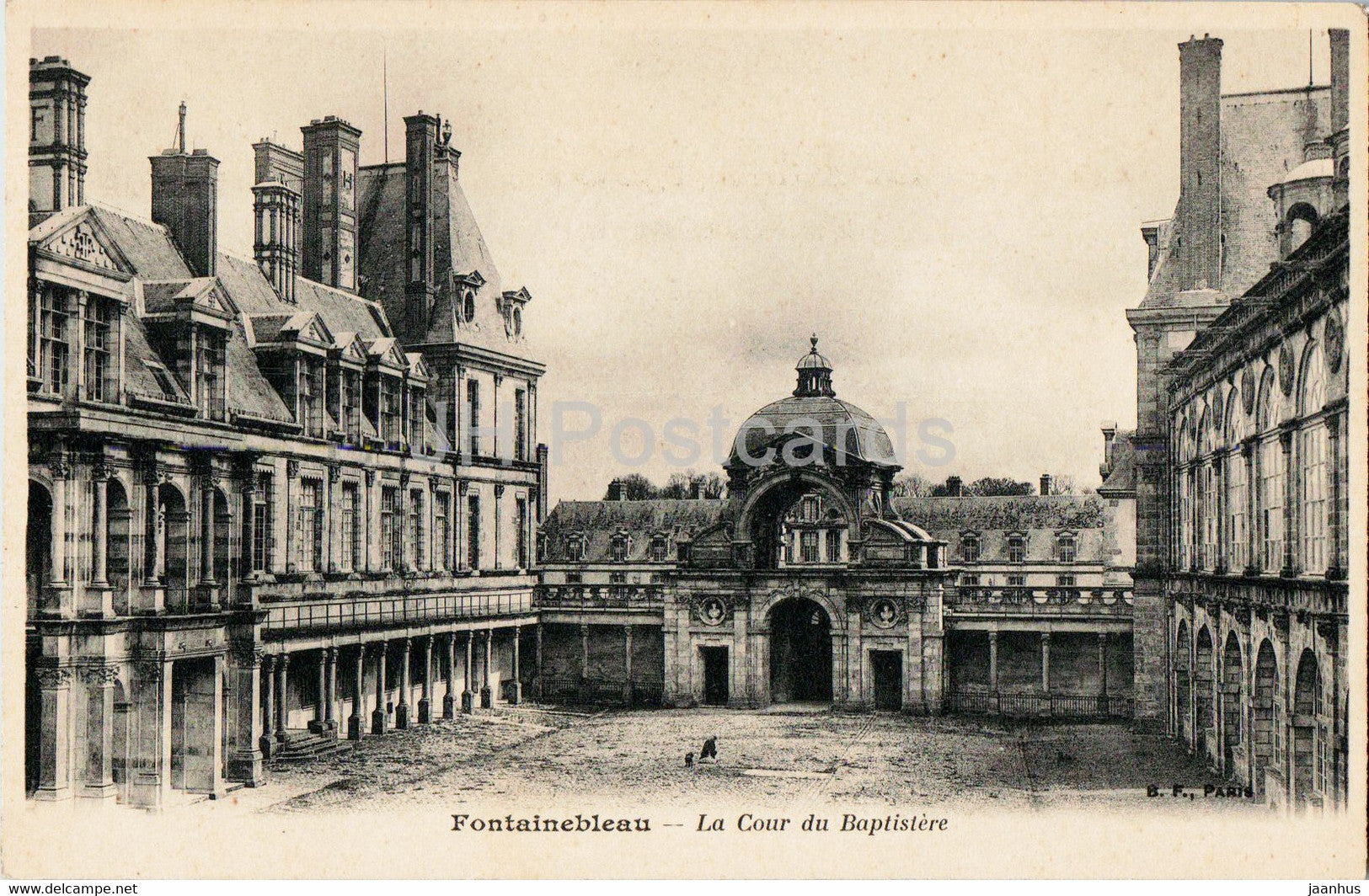 Fontainebleau - La Cour du Baptistere - old postcard - France - unused - JH Postcards