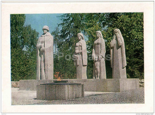 monument at the fraternal cemetery in Gulbene - Latvian Rifle Division - WWII - Latvia USSR - unused - JH Postcards
