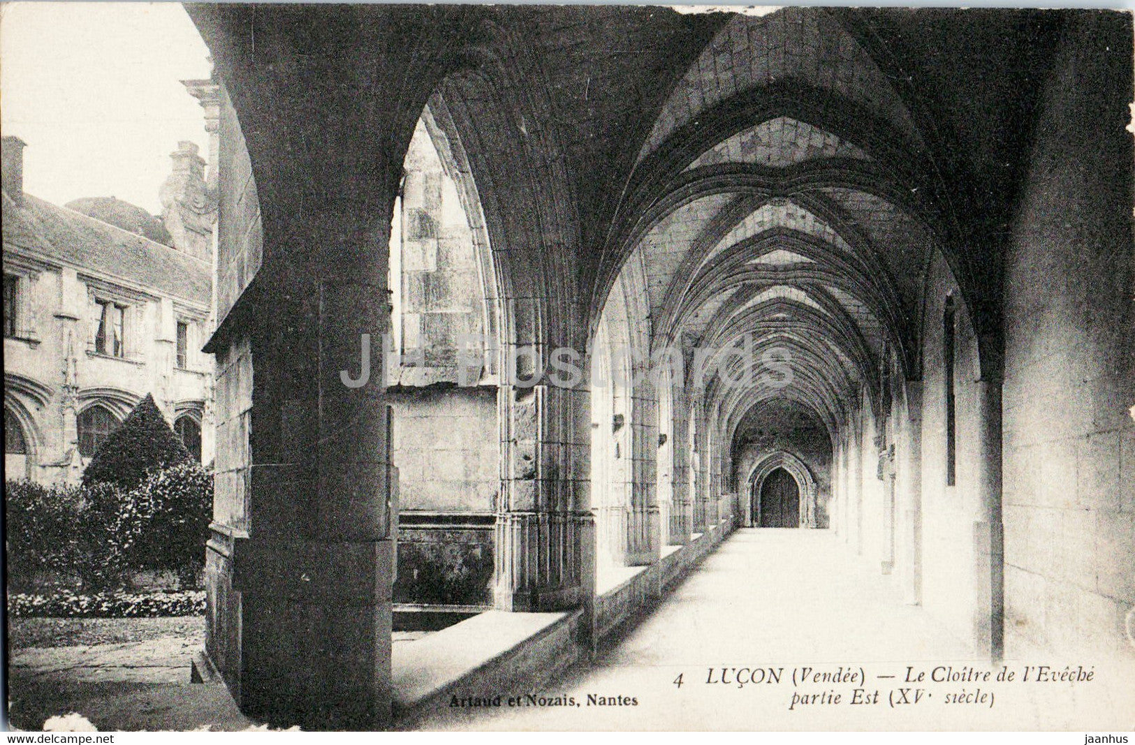 Lucon - Le Cloitre de l'Eveche partie Est - 4 - old postcard - France - unused - JH Postcards