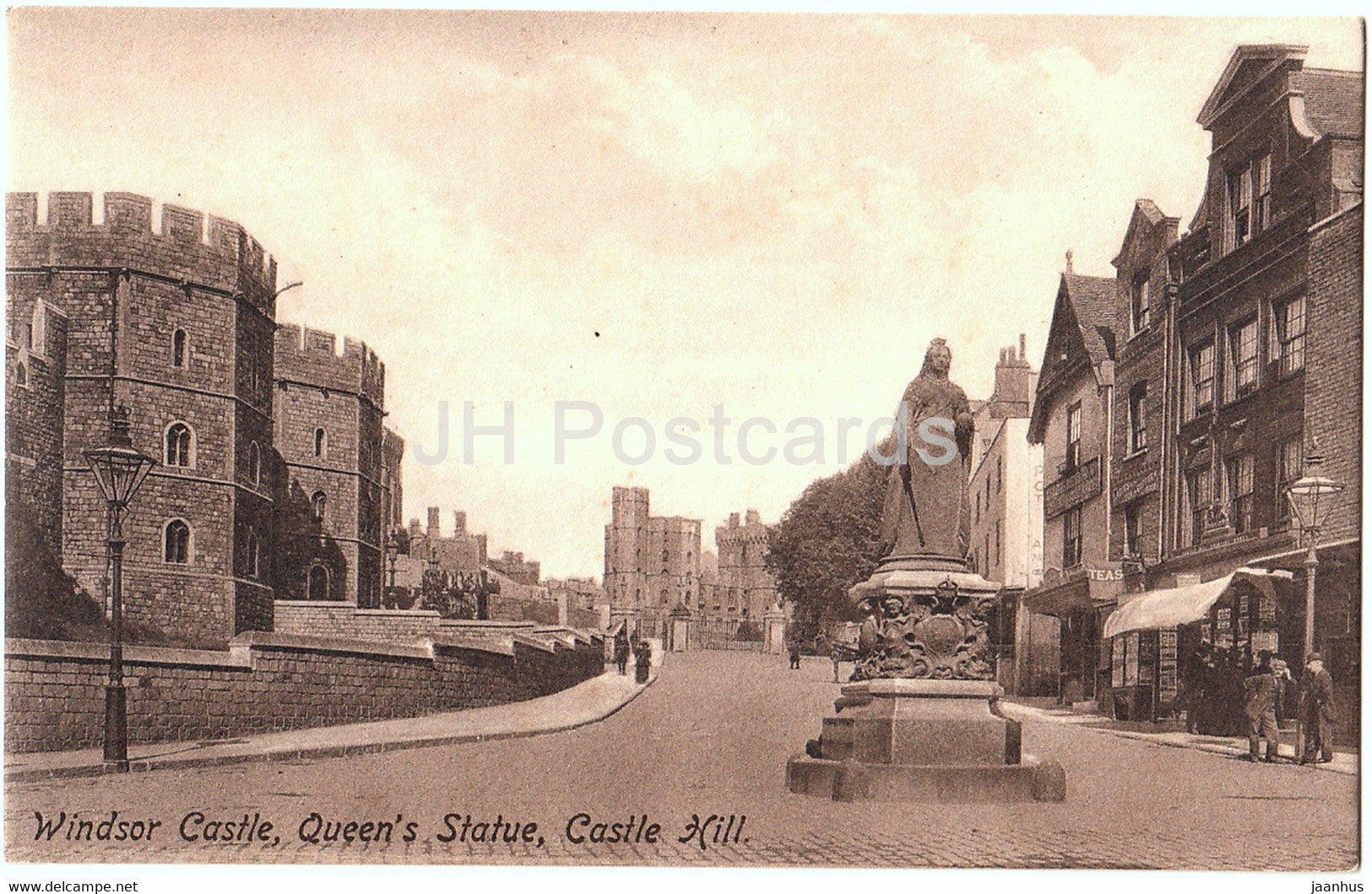 Windsor Castle - Queen's Statue - Castle Hill - monument - 35380 - old postcard - England - United Kingdom - unused - JH Postcards