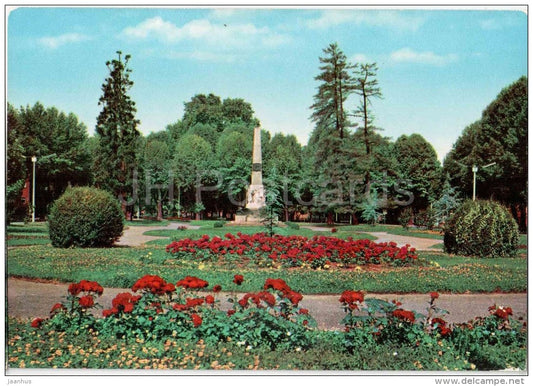 Piazza Duomo e Giardini Pubblici - cathedral square and public gardens - Vercelli - Piemonte - 5 - Italia - Italy - used - JH Postcards