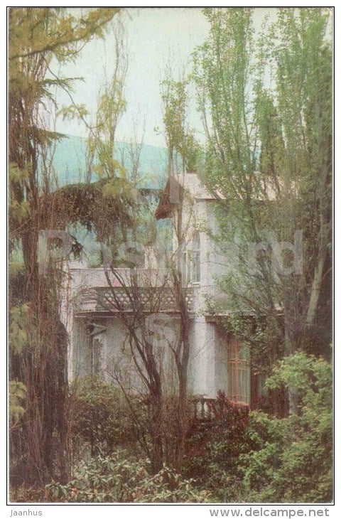 house and garden from the east - Chekhov House Museum - Yalta - 1974 - Ukraine USSR - unused - JH Postcards