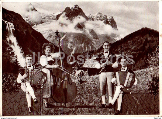 Gebr Mauerhofer und Susi Ogi - Edelweissbuebe - Alchenstorf - folk music - folk costume - Switzerland - used - JH Postcards