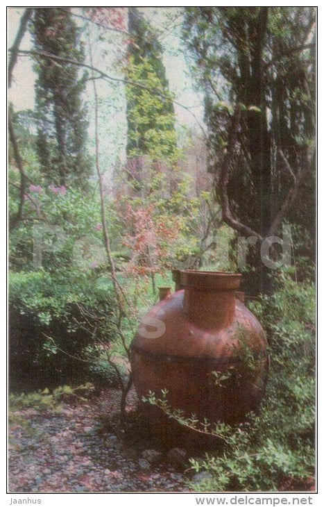 corner of the garden - clay cistern - Chekhov House Museum - Yalta - 1974 - Ukraine USSR - unused - JH Postcards