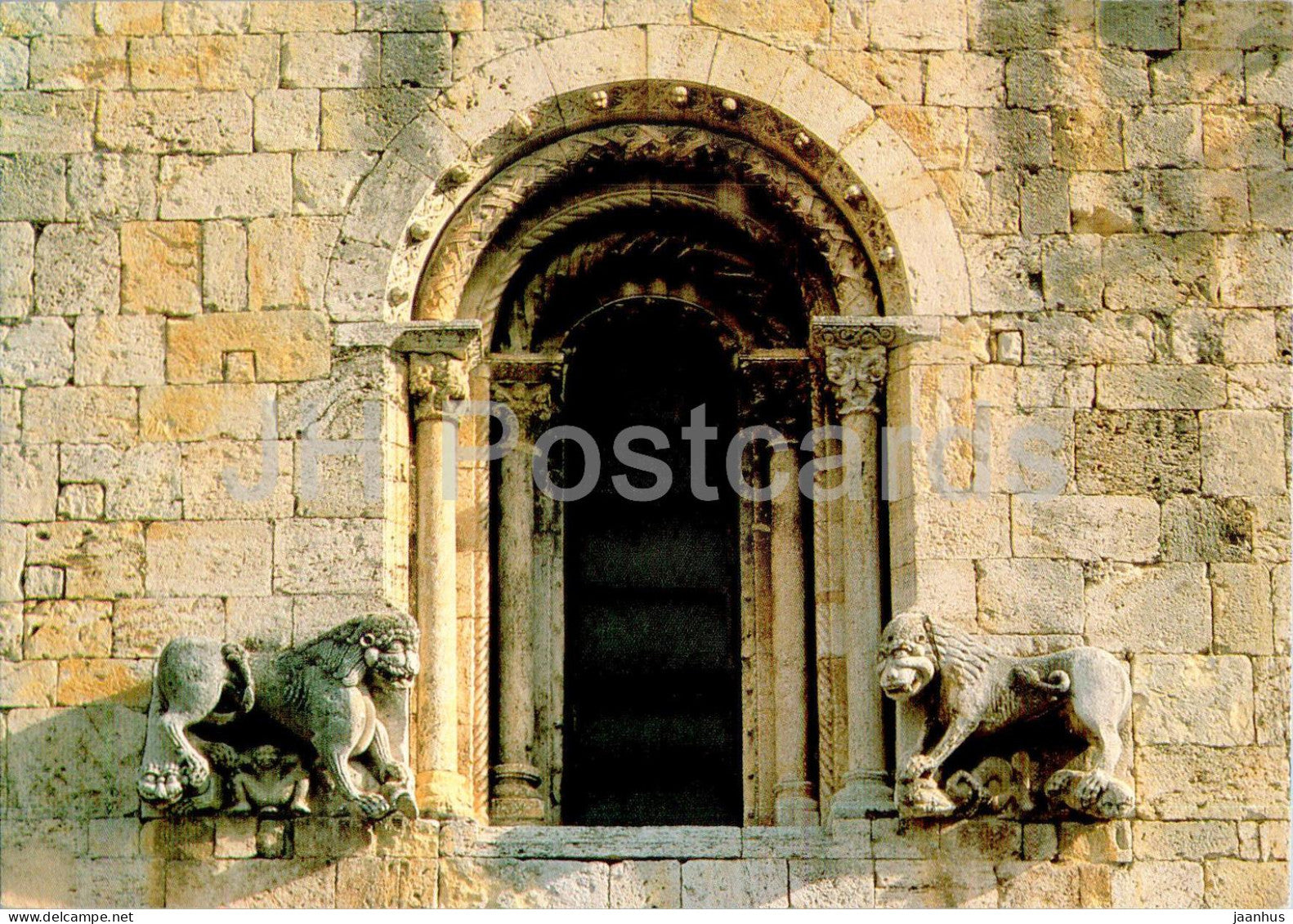 Besalu - Comtal Vila - Window of the Sant Pere monastery - 3 - Spain - unused - JH Postcards