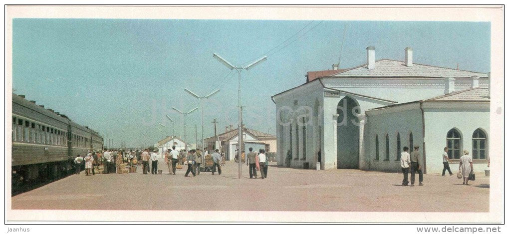 railway station - train - Khodzheyli - Karakalpakstan - 1974 - Uzbekistan USSR - unused - JH Postcards