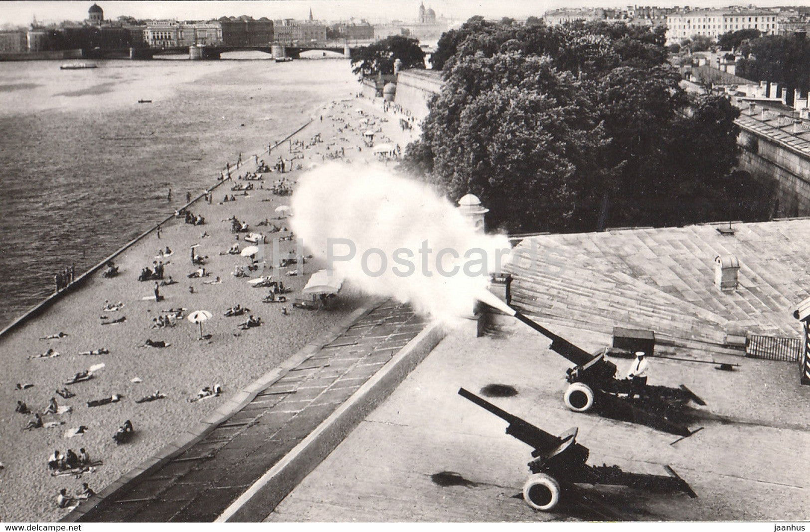 Leningrad - St Petersburg - Peter and Paul Fortress - noon shot cannons - 1985 - Russia USSR - unused - JH Postcards