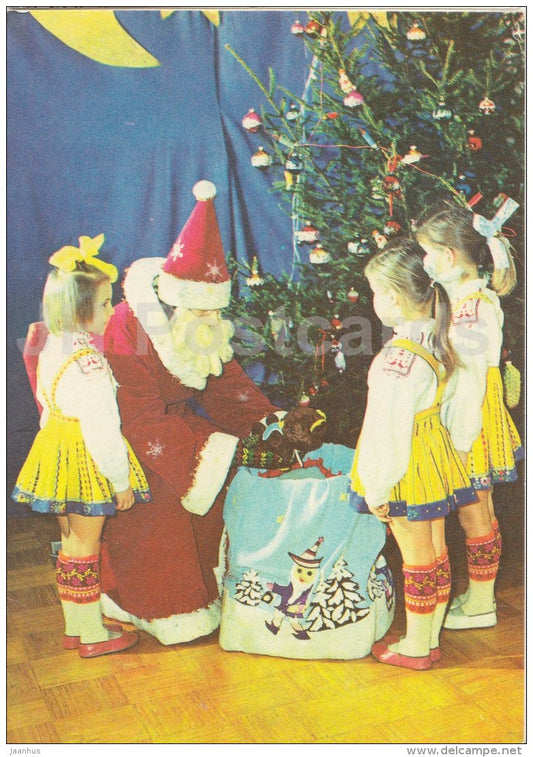 New Year Greeting Card - 1 - Sant Claus - children - gifts - fir tree - 1976 - Estonia USSR - used - JH Postcards