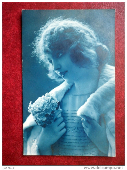 lady with flowers - PC Paris 1106 - old postcard - circulated in Estonia 1930 , Port of Tallinn - used - JH Postcards