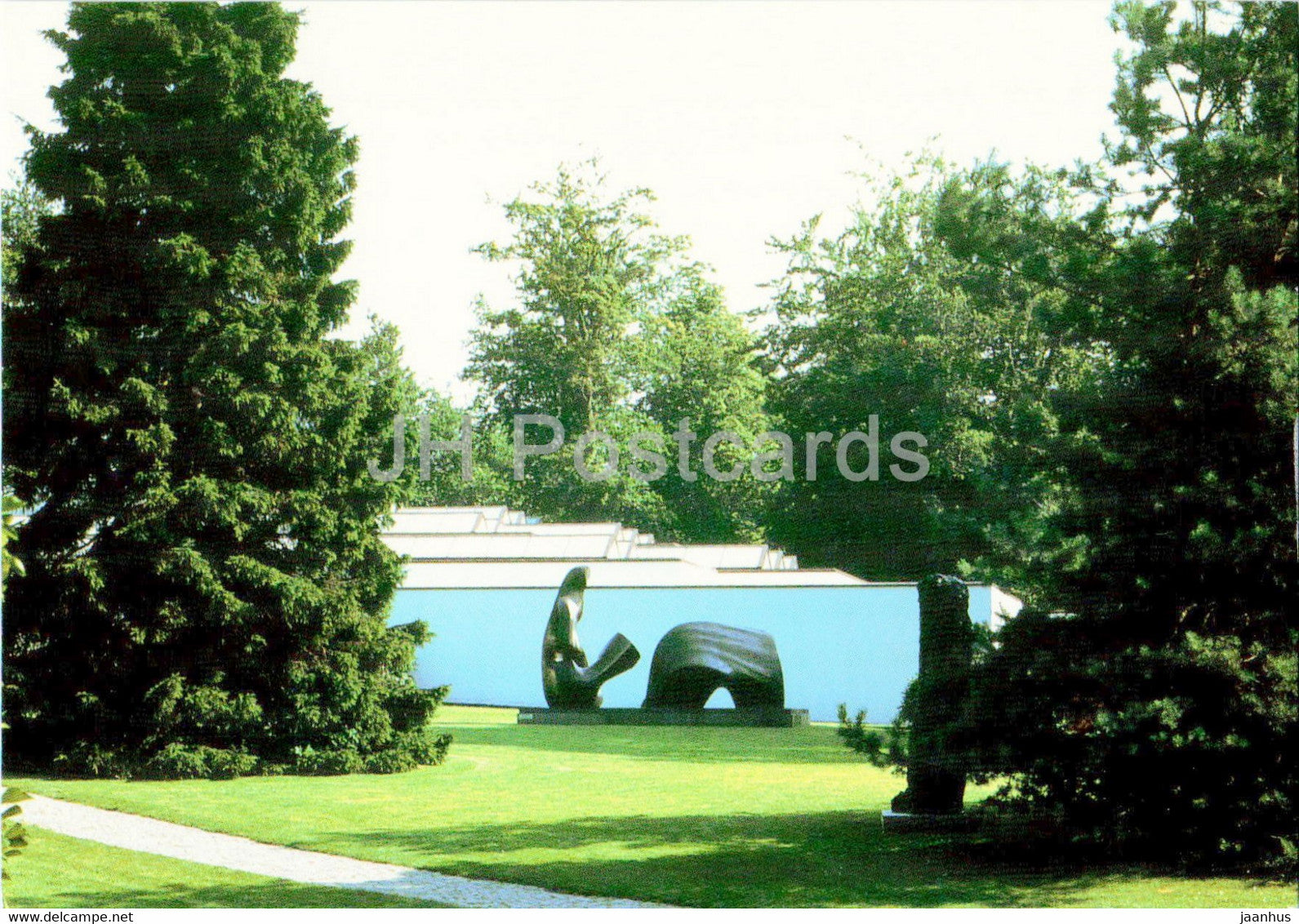 sculpture by Henry Moore - Three Piece Recicling Figure Louisiana Museum of Modern Art - English art - Denmark - unused - JH Postcards