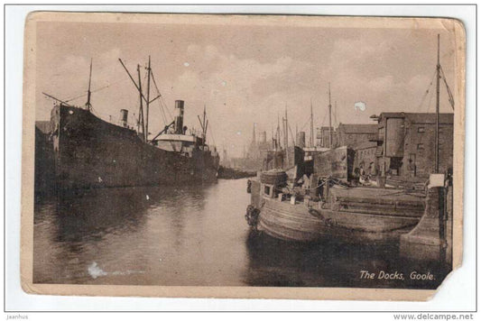The Docks - Goole - ship - 62 - old postcard - United Kingdom , England - unused - JH Postcards