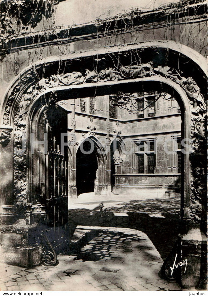 Paris - Musee de Cluny - Porte d'entree - old postcard - 1939 - France - used - JH Postcards