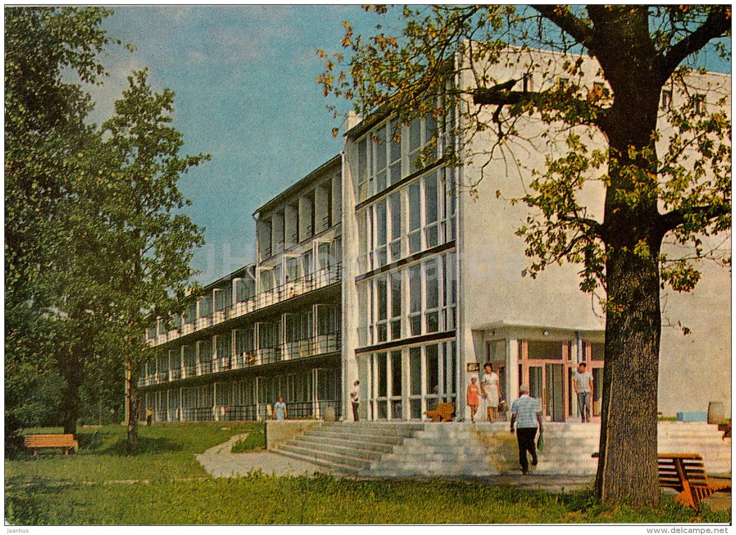 a building of the sanatorium Rahu (Peace) - Pärnu - 1970 - Estonia USSR - unused - JH Postcards