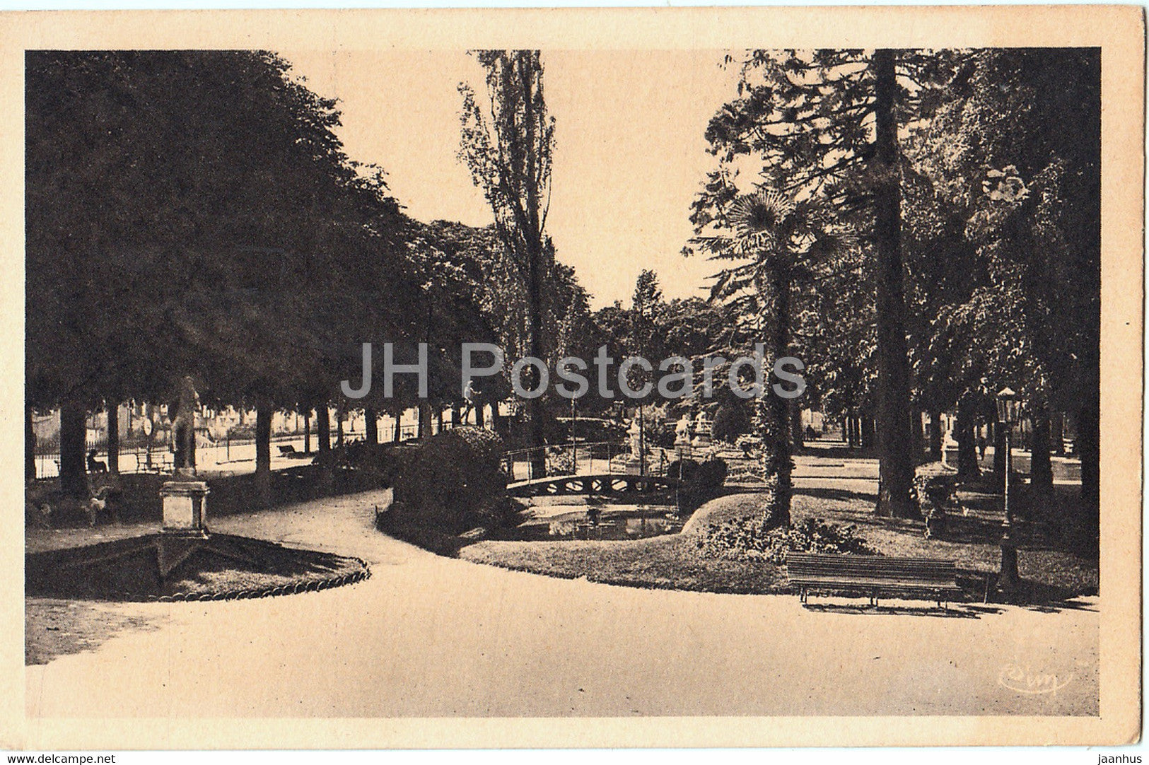 Niort - Les Jardins de la Breche - 1 - old postcard - France - unused - JH Postcards