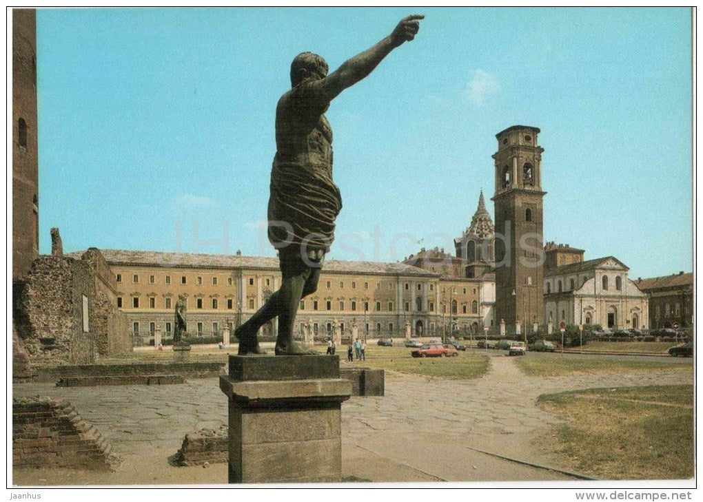 Piazza S. Giovanni , La Cattedrale , le statue di Augusto e Cesare - Torino - Piemonte - 534 - Italia - Italy - unused - JH Postcards
