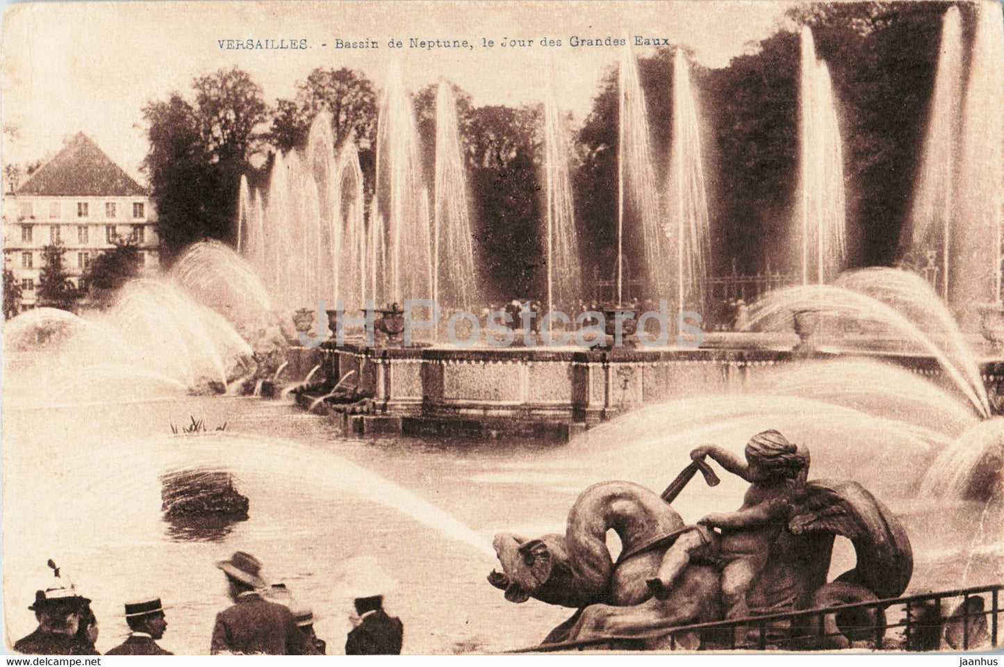Versailles - Bassin de Neptune - Le Jour des Grandes Eaux - old postcard - France - unused - JH Postcards